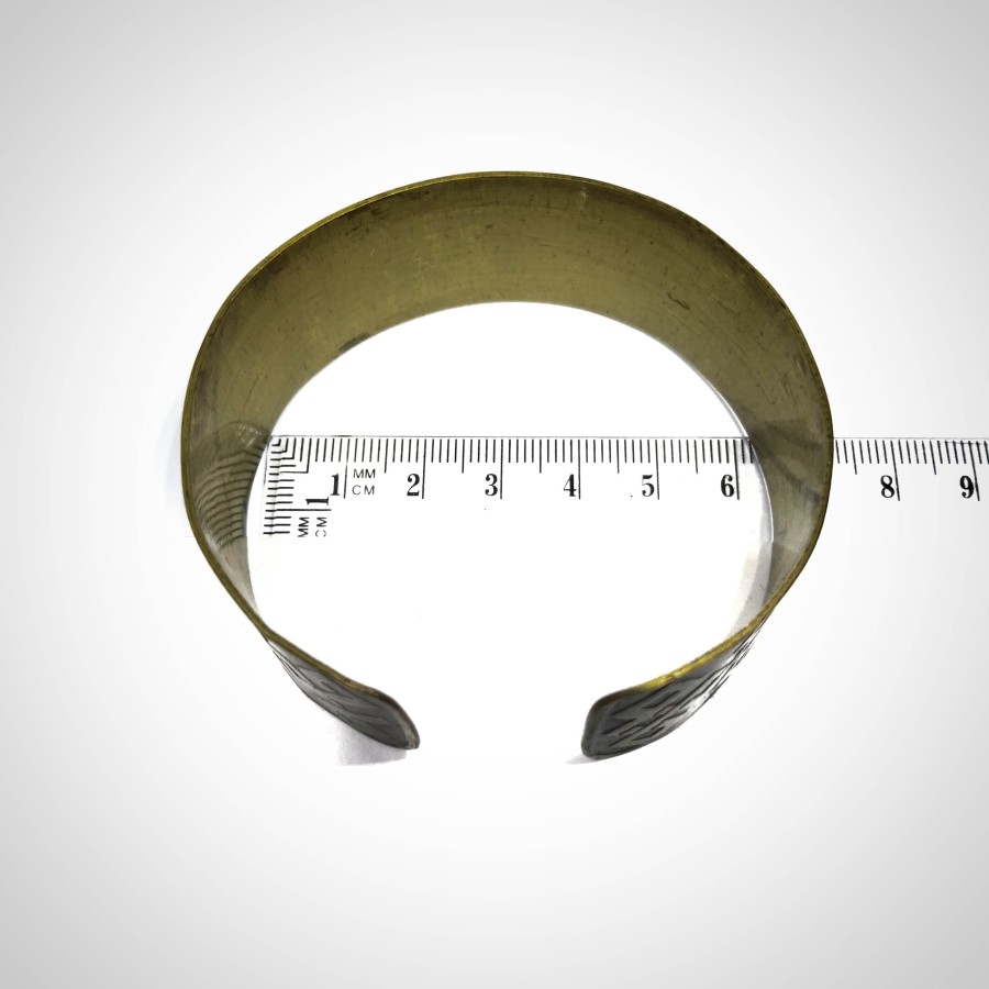 Žalvarinė apyrankė ,,Juosta''