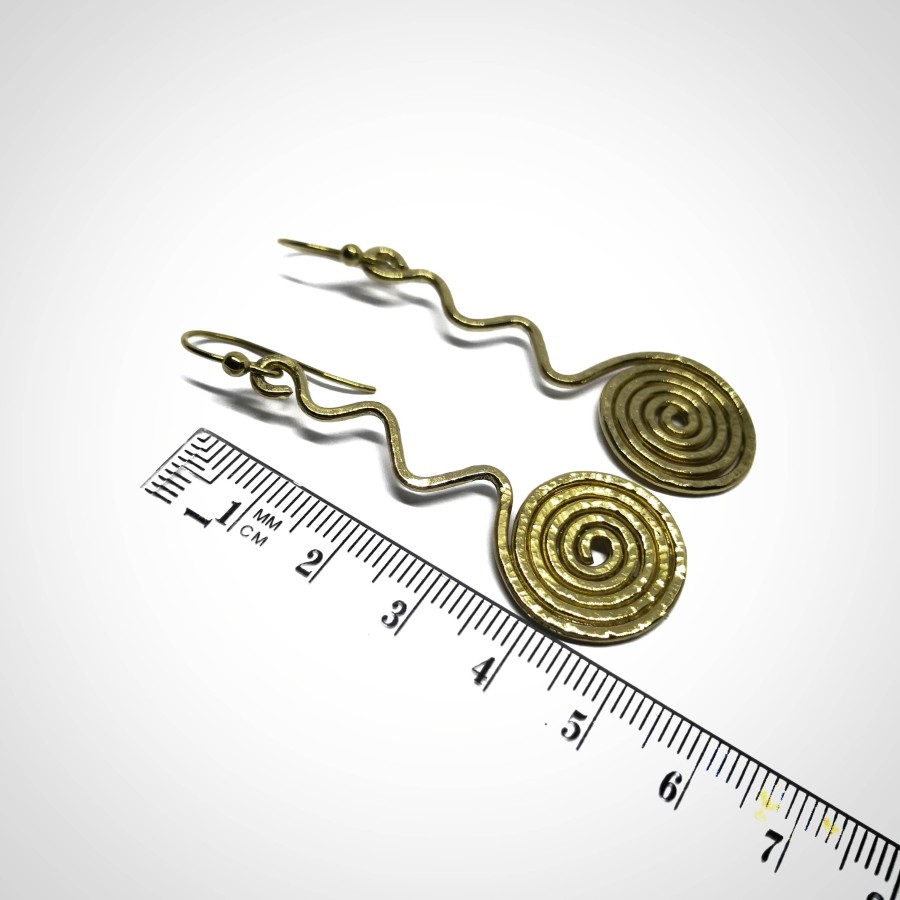 Žalvariniai auskarai ,,Atspindžiai''