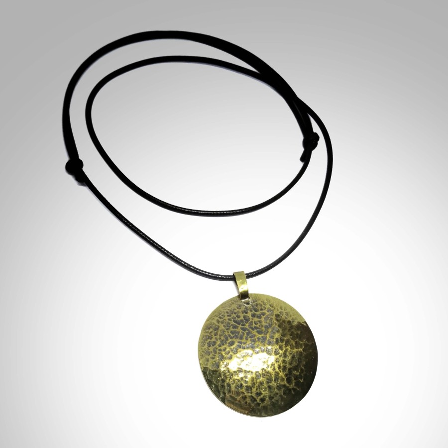 Žalvarinis pakabutis ,,Antika''