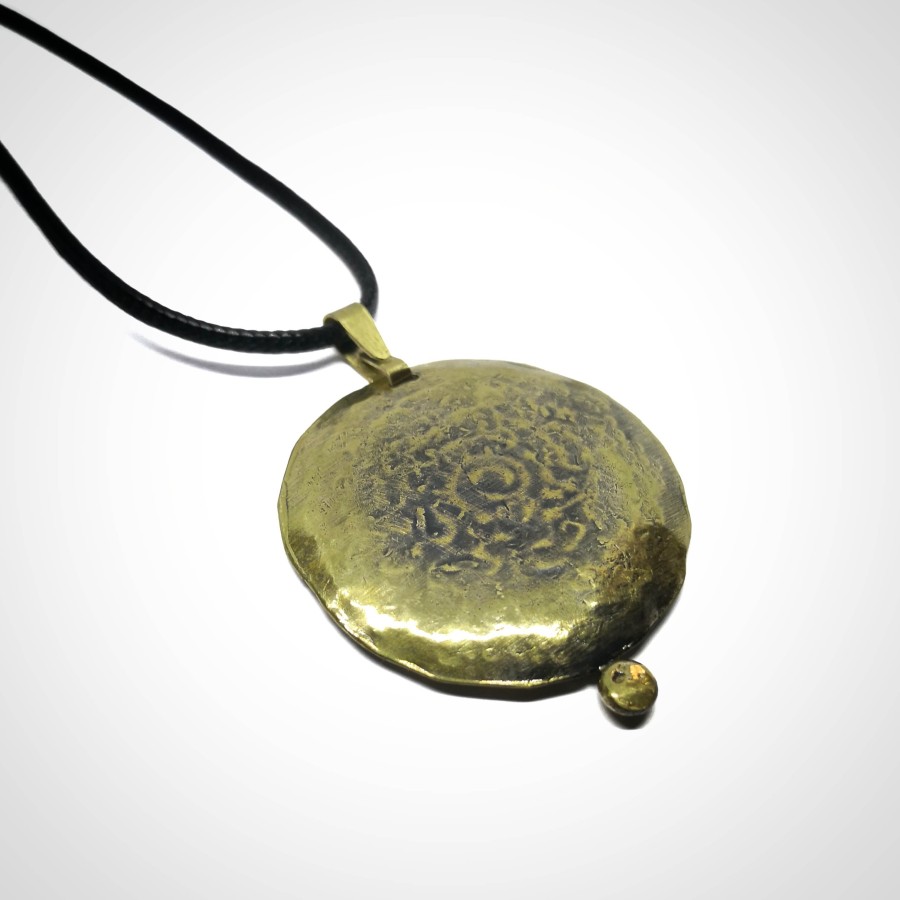 Žalvarinis pakabutis ,,Žiedė''